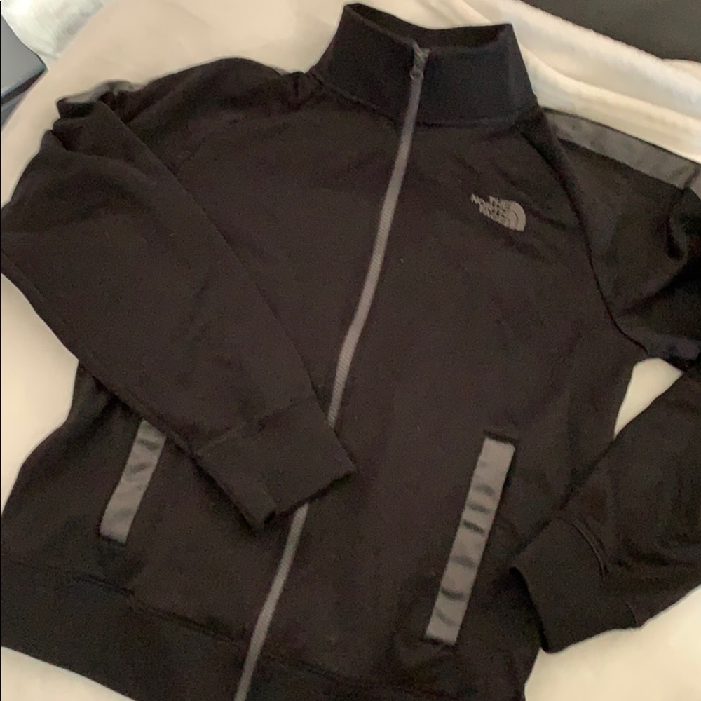 ⚫️⚫️MEN’s north face track jacket size SMALL⚫️⚫️